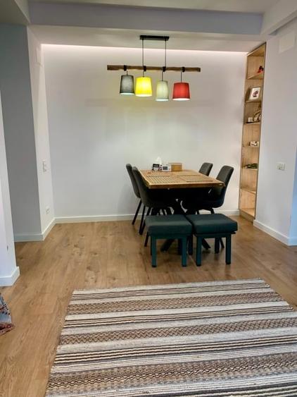 Duplex cu 4 camere cu Canalizare în Aninoasa