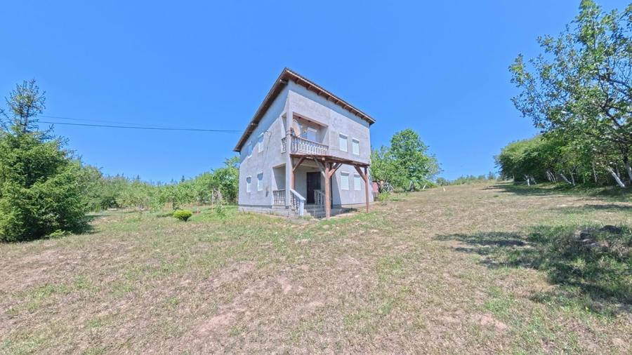 Casă individuală cu 4 camere cu Canalizare în Viile Satu Mare
