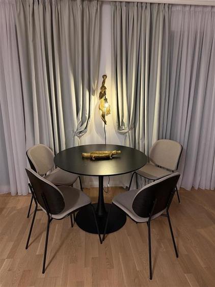 Apartament cu 2 camere decomandat, mobilat în Central