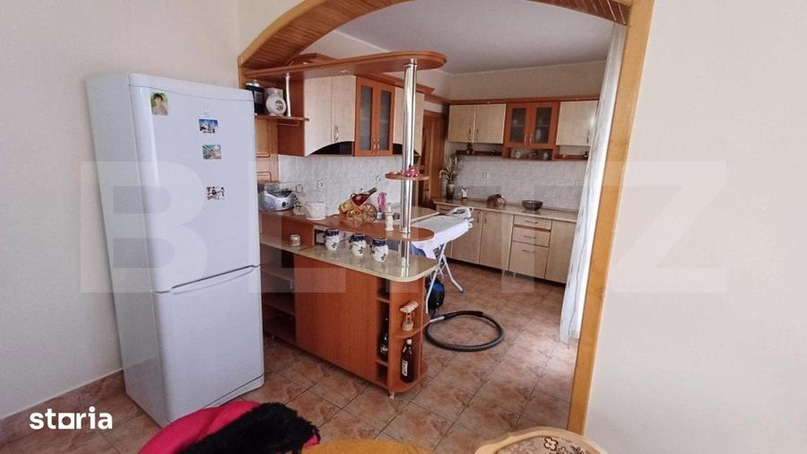 Casă cu 5 camere cu Teren 1200 Mp în Centura
