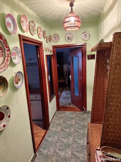 Apartament cu 4 camere decomandat în Central