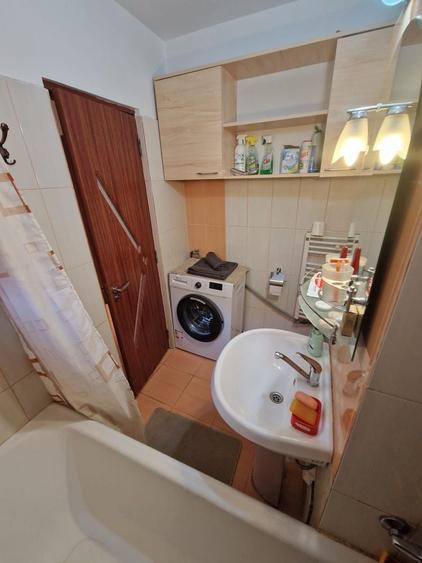 Apartament cu 3 camere decomandat în Ultracentral