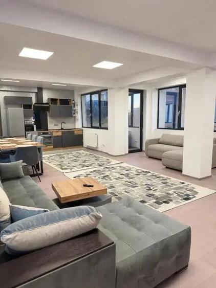 Apartament cu 2 camere decomandat, mobilat în Rovine