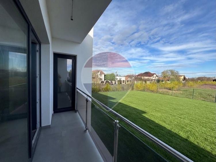 Casă individuală cu 4 camere cu Teren 222 Mp în Gai
