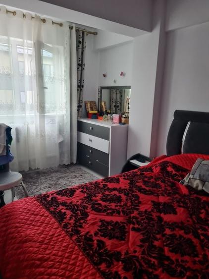 Apartament cu 2 camere semidecomandat în Balciu