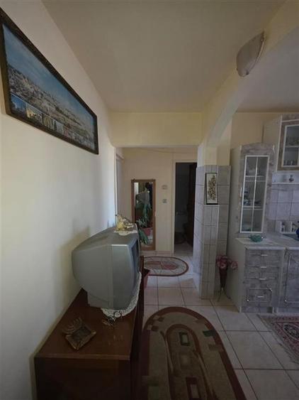 Apartament cu 2 camere decomandat, mobilat în Exterior Est
