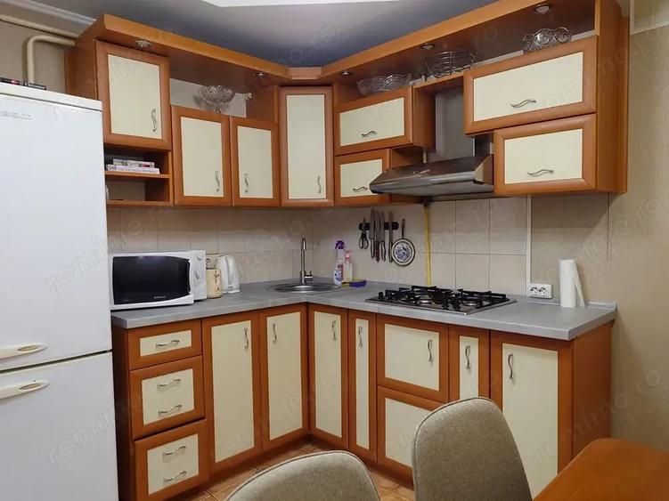 Apartament cu 2 camere decomandat în Dâmbovița