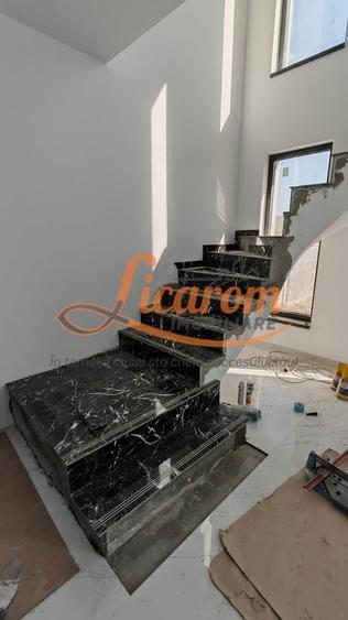 Casă individuală cu 4 camere cu Canalizare în Cristian