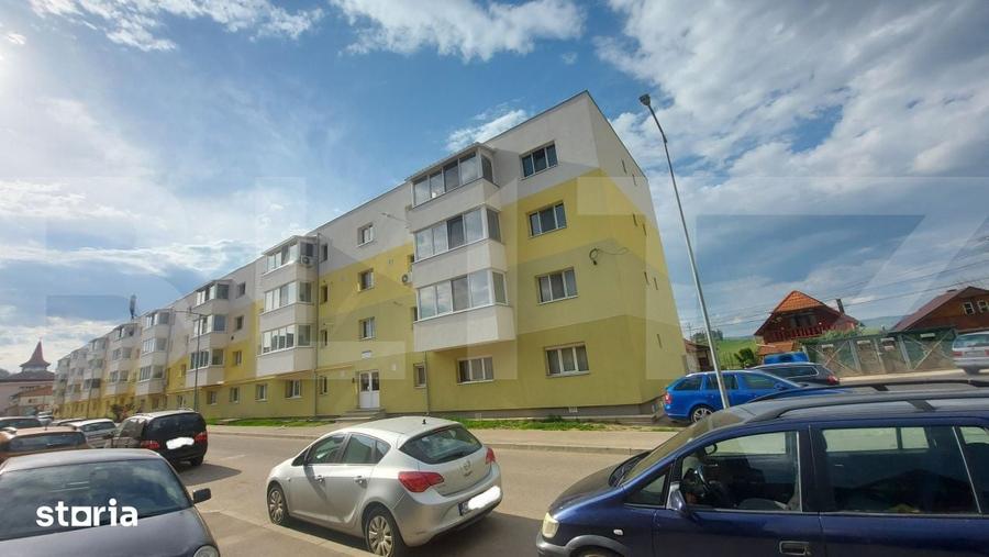 Apartament cu 3 camere semidecomandat în Central