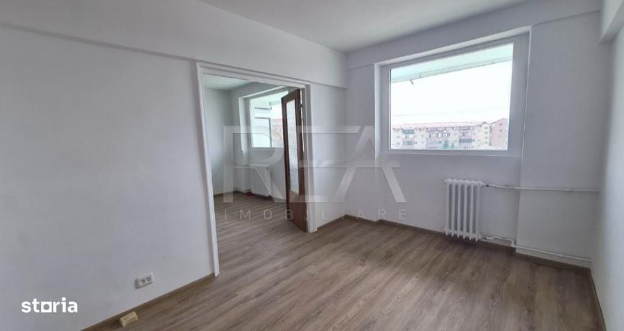 Apartament cu 3 camere decomandat în Drumul Taberei
