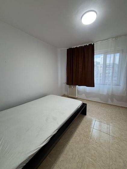 Apartament cu 3 camere în Dristor
