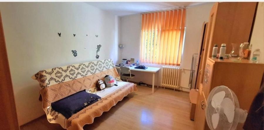 Garsonieră decomandată în Vitan