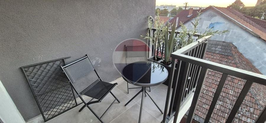 Apartament cu 2 camere semidecomandat, mobilat în Ultracentral