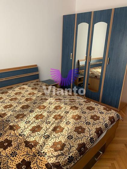 Apartament cu 3 camere decomandat, mobilat în Vasile Aaron