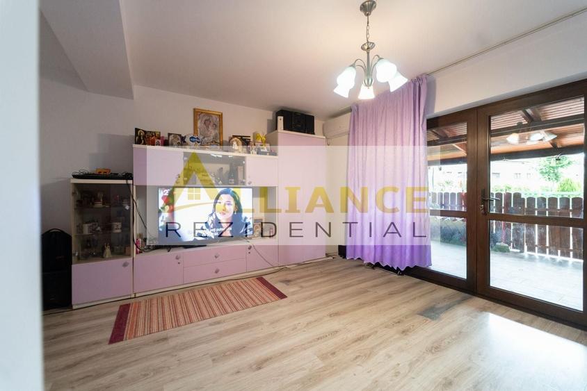 Casă individuală cu 4 camere cu Canalizare în Central