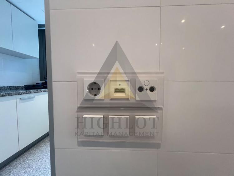 Apartament cu 4 camere semidecomandat în Kiseleff