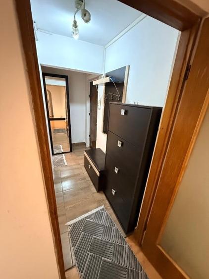 Apartament cu 3 camere semidecomandat în Sălaj