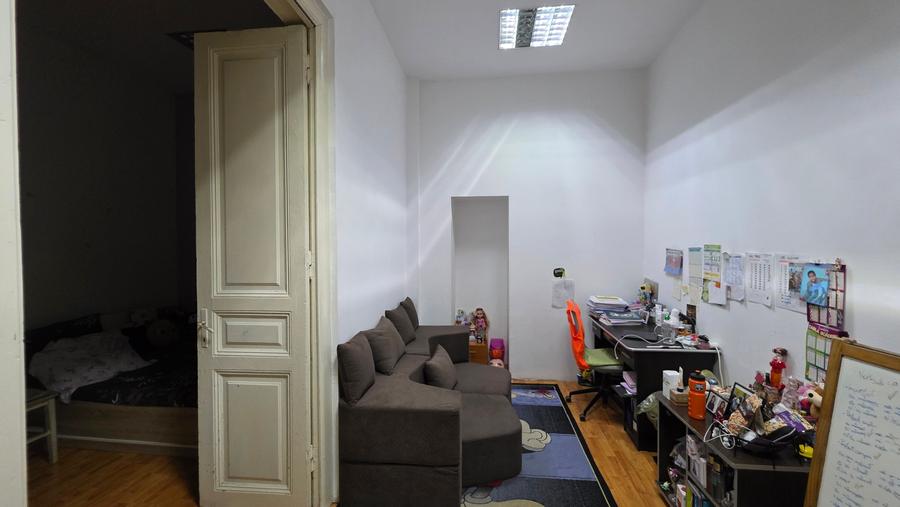 Apartament cu 4 camere semidecomandat în Universitate