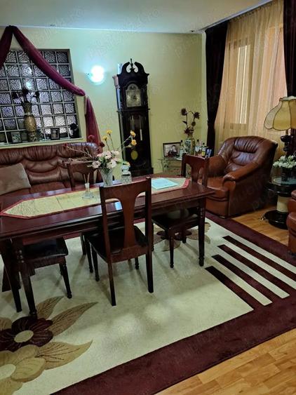 Casă cu 6 camere cu Teren 540 Mp în Anda