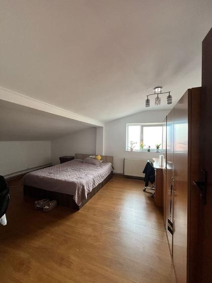 Casă cu 4 camere în Central