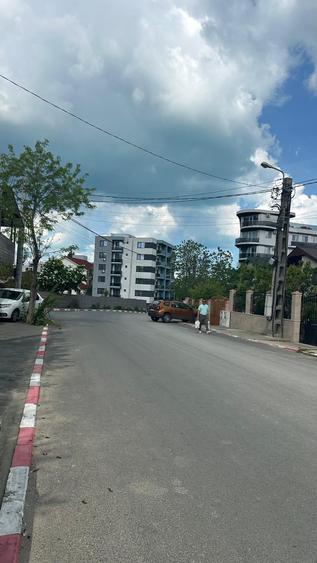 Teren Construcții intravilan de 1000 mp, în Est