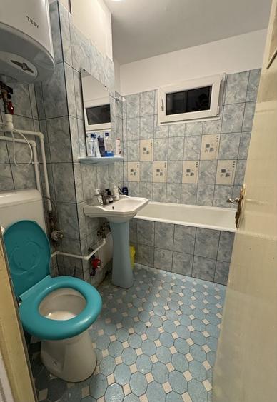 Apartament cu 3 camere decomandat în Iancului