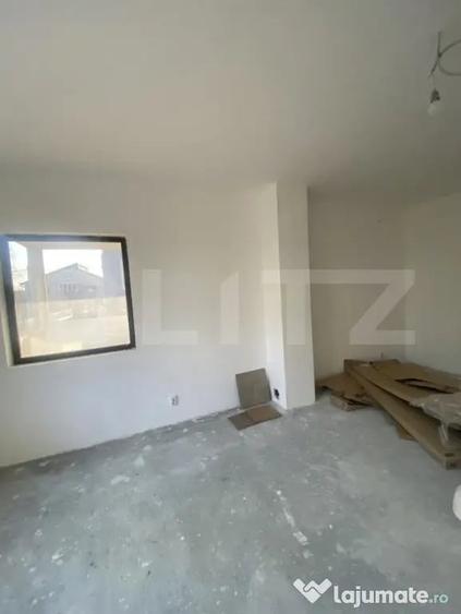 Casă cu 7 camere cu Teren 1100 Mp în Bucov