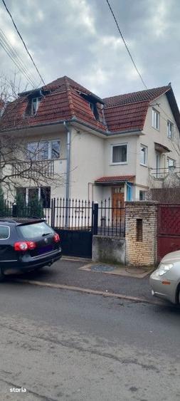Casă cu 4 camere cu Teren 400 Mp în Gheorgheni
