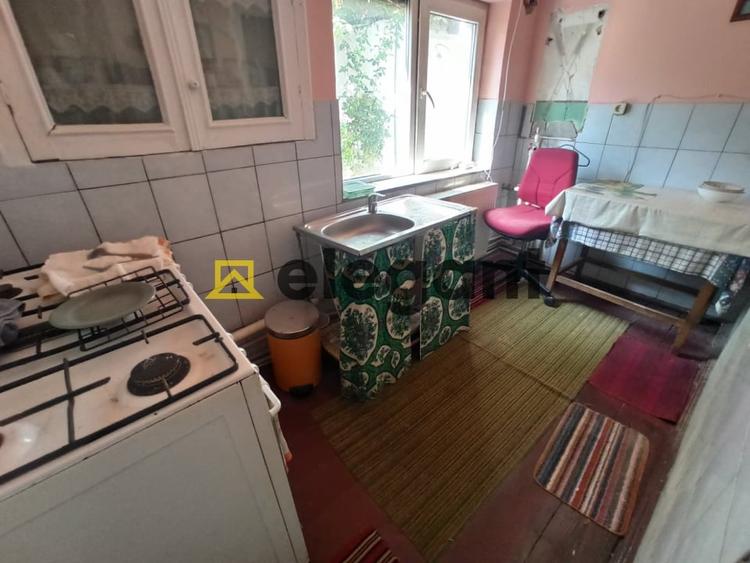 Casă individuală cu 5 camere cu Canalizare în Bariera Vâlcii