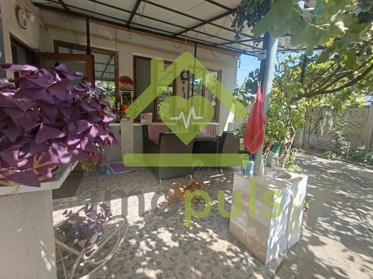 Casă cu 4 camere cu Teren 390 Mp în Vest