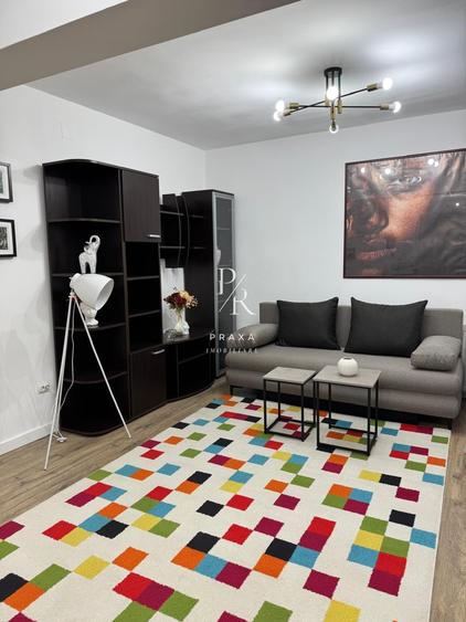Apartament cu 2 camere semidecomandat, mobilat în Florești