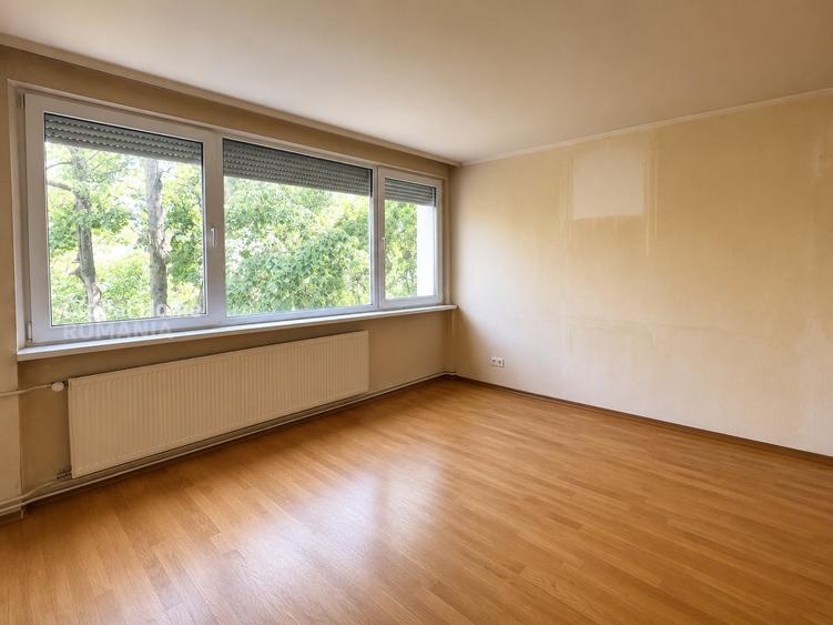 Apartament cu 3 camere decomandat în Tineretului