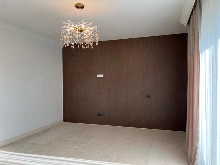Casă cu 5 camere cu Teren 250 Mp în Central