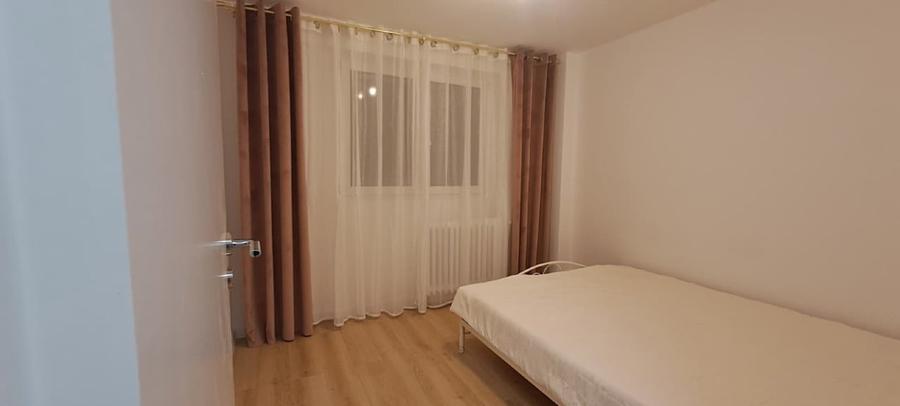 Apartament cu 2 camere decomandat, mobilat în P-ța Victoriei