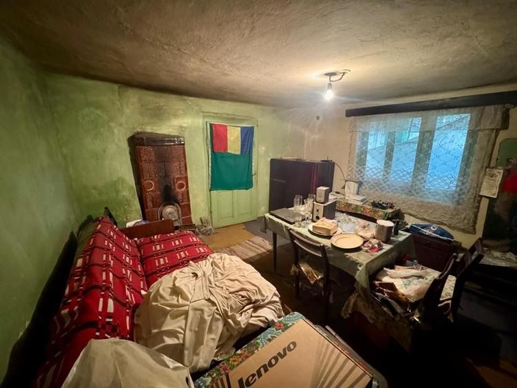 Casă individuală cu 3 camere cu Canalizare în Est
