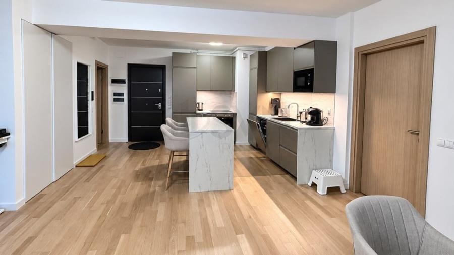 Apartament cu 2 camere decomandat în Pipera