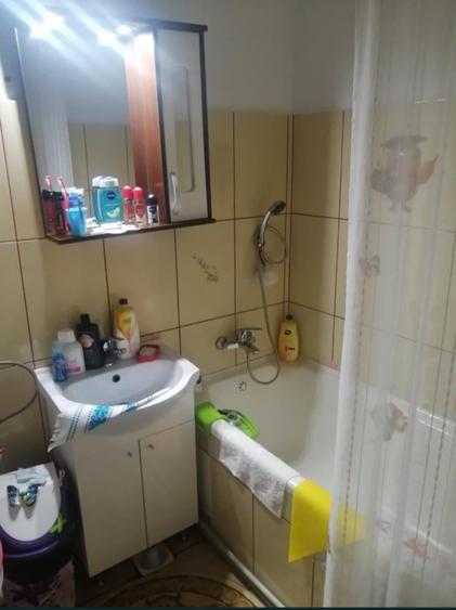 Apartament cu 2 camere decomandat în Cotnari