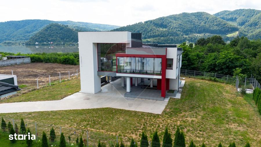 Casa de vanzare - Zona Ursulet Piatra Neamt - 1