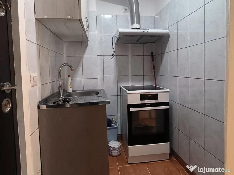 Garsonieră semidecomandată, mobilată în Bartolomeu