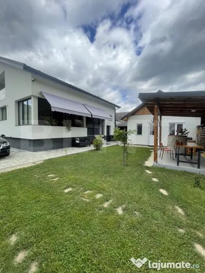 Casă cu 3 camere cu Teren 3500 Mp în Central