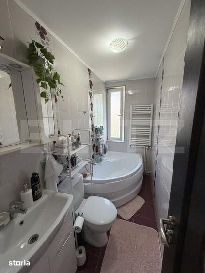 Apartament cu 3 camere în Micro 19