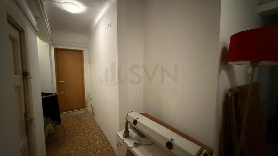 Apartament cu 3 camere semidecomandat, mobilat în Primăverii