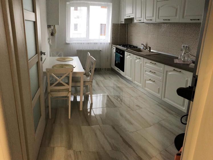 Apartament cu 2 camere decomandat în Exterior Vest