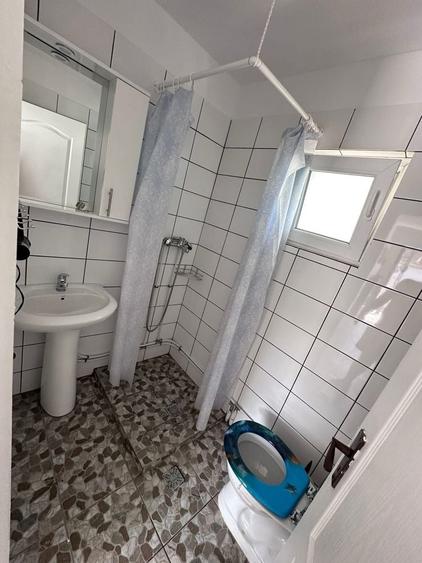 Casă cu 4 camere în Desa