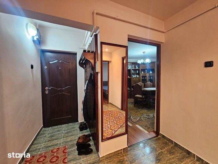 Apartament cu 2 camere decomandat în Central