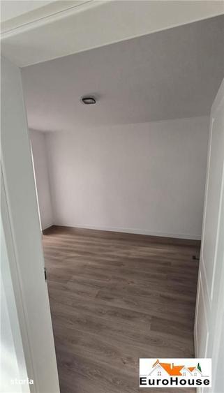 Casă cu 4 camere cu Teren 450 Mp în Cetate