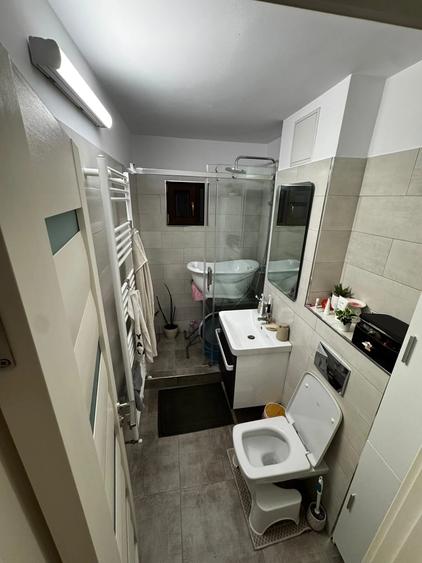 Apartament cu 4 camere decomandat în Cug