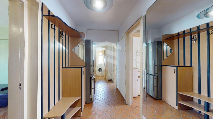 Apartament cu 3 camere decomandat, mobilat în Decebal