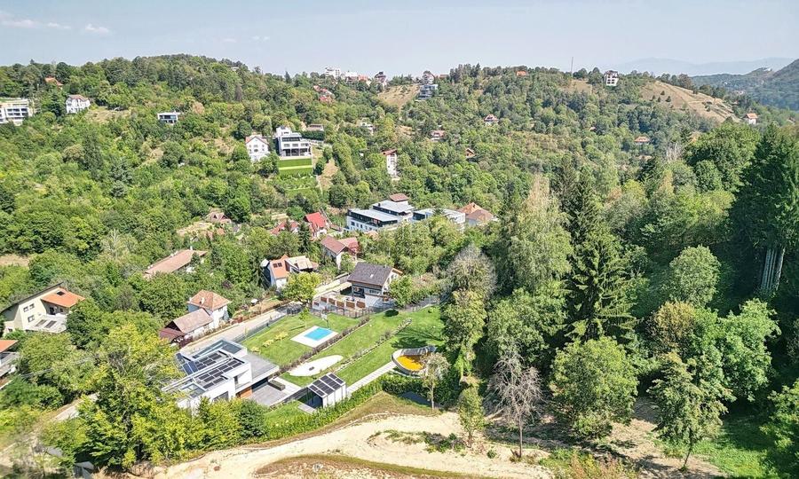 Teren Construcții intravilan de 5500 mp, în Brașovul Vechi