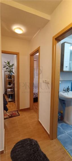 Apartament cu 4 camere decomandat în Aradului
